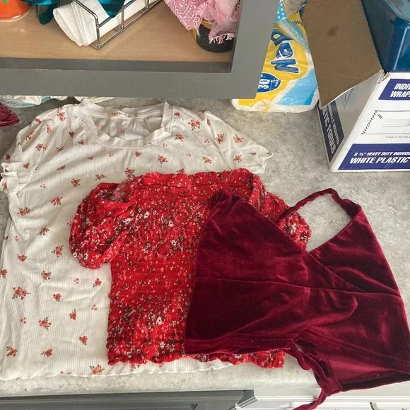 Triple Red - Picture 7 of 7